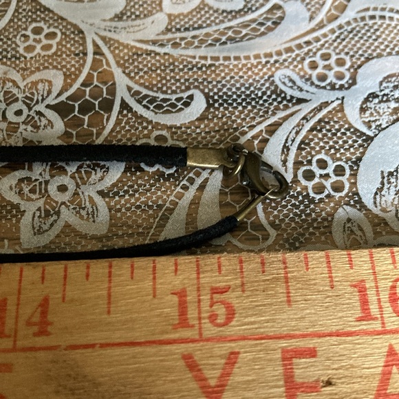 Unmarked  gt necklace with yellow/orange rhinestones enamel arcs $18 - Picture 5 of 5